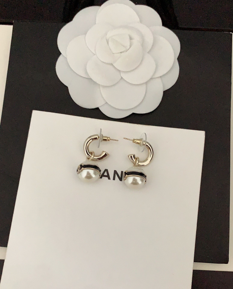 Ch**el earrings